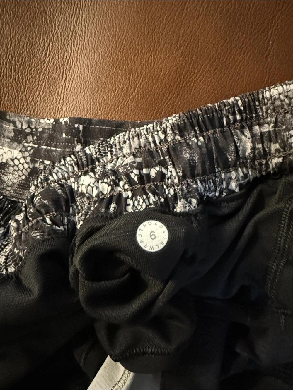LIKE NEW: Lululemon Hotty Hot Short 2.5